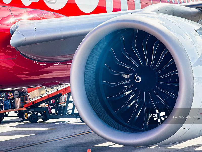 兰卡威机场A320飞机引擎特写场景图片素材