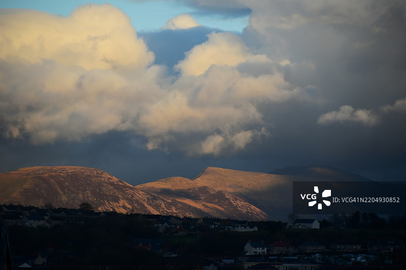 山脉的景观图片素材