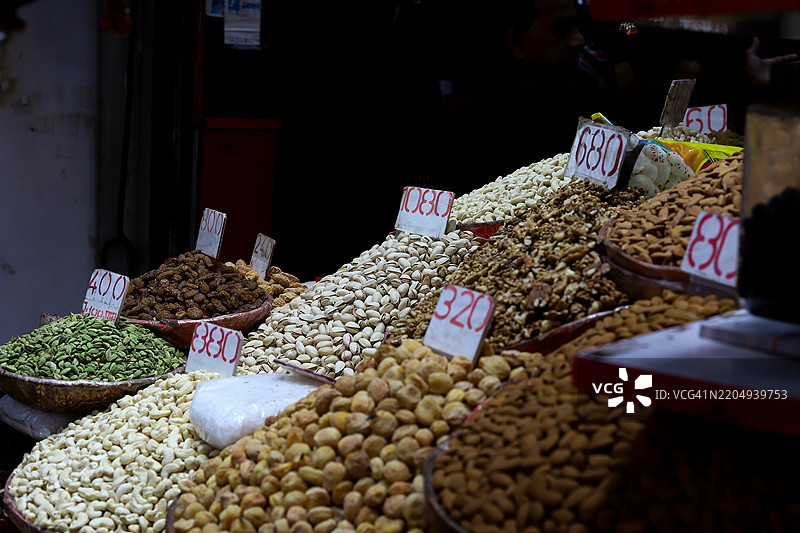 印度市场干果及其价格图片素材