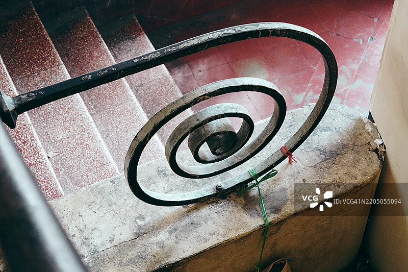 生锈的铁栅栏全景拍摄图片素材