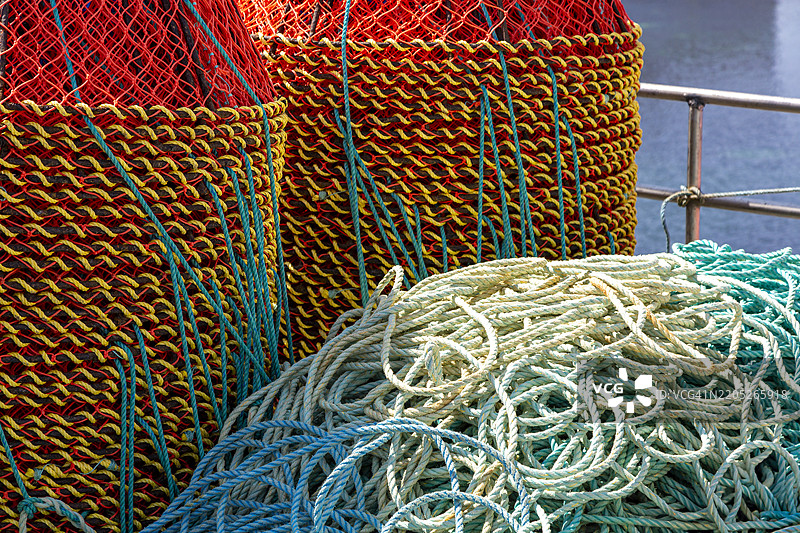 准备好的蟹笼和绳索图片素材