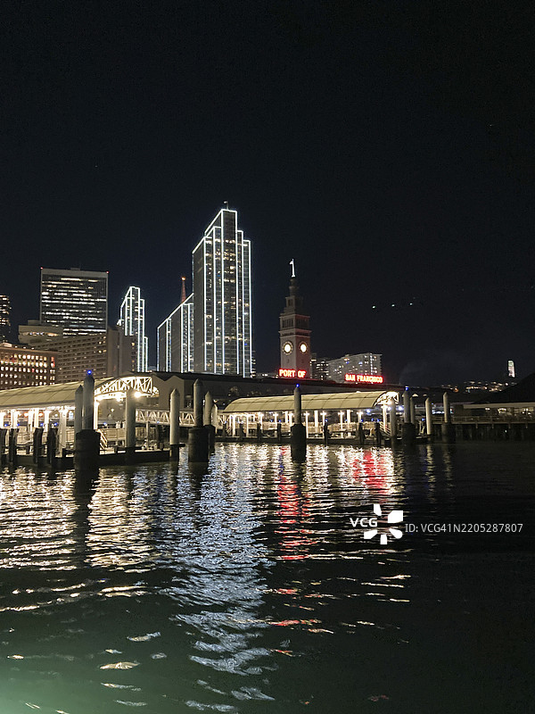 旧金山渡轮大楼夜景图片素材