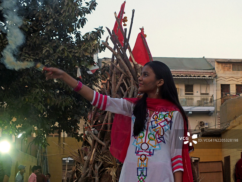 巴基斯坦印度教社区庆祝胡里节图片素材