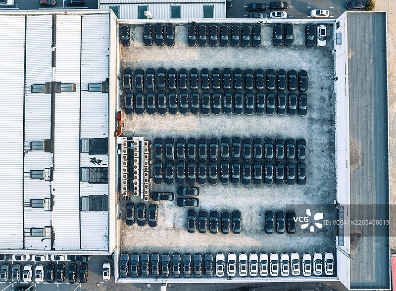 新车销售场的无人机俯视图图片素材