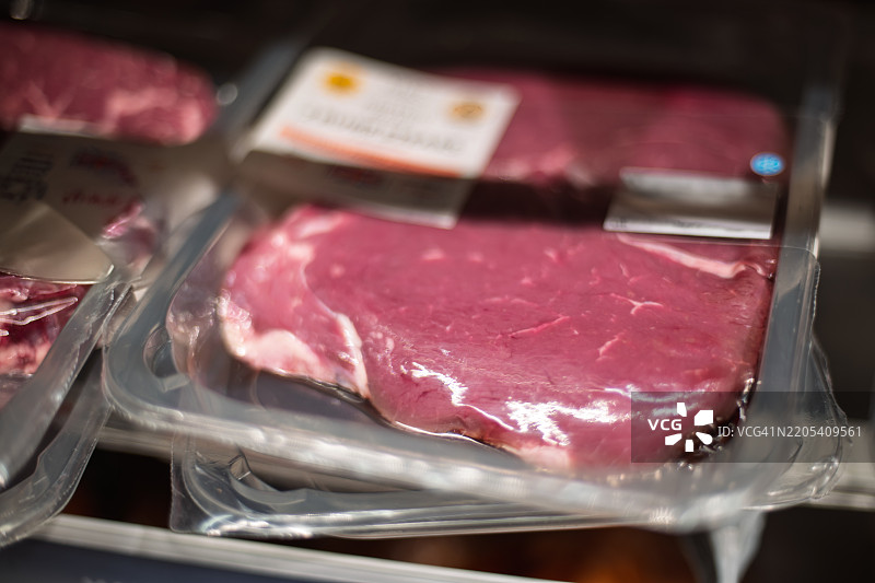 包装中的生肋眼牛排 II图片素材