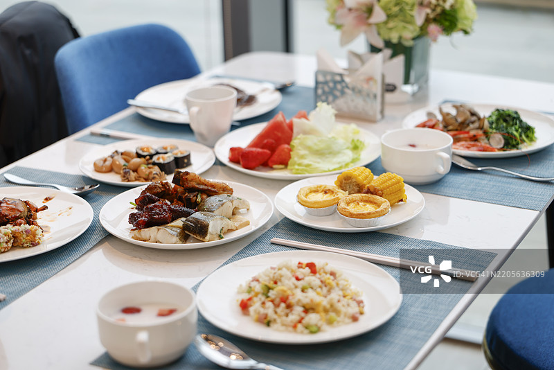 丰盛的午餐，健康的午餐图片素材