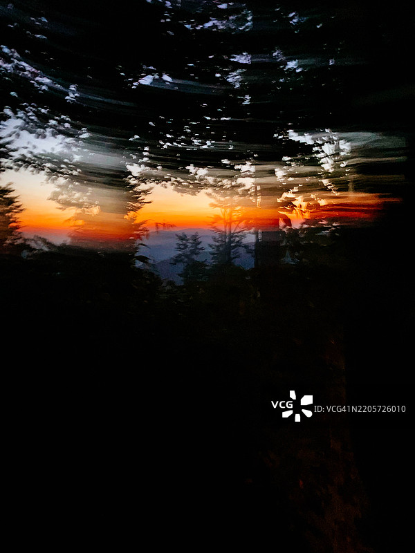 模糊的日出图片素材