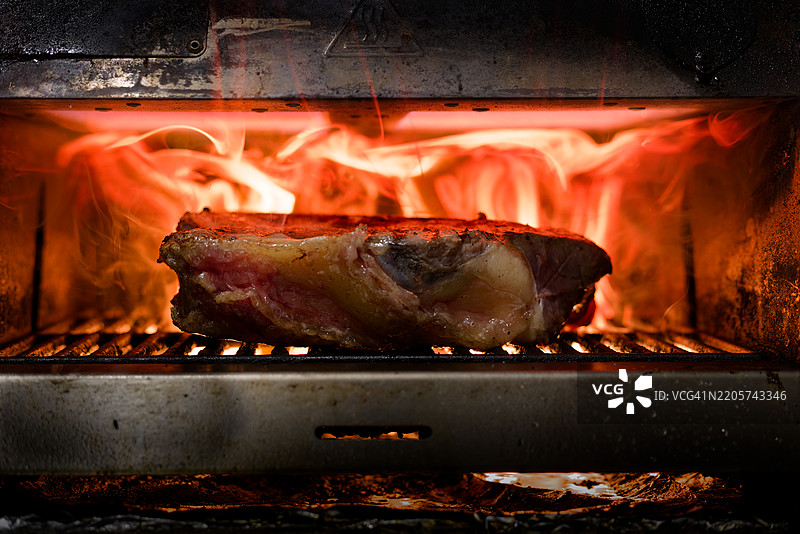 烧烤肉类的特写镜头图片素材