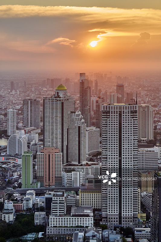 泰国曼谷西隆区的城市风景图片素材