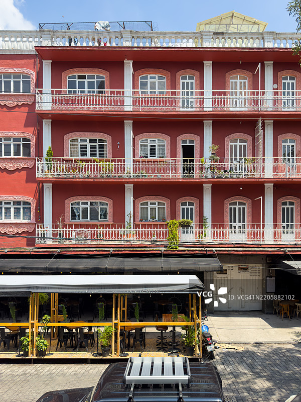 美丽的红色建筑位于墨西哥城科约阿坎这个受欢迎的社区图片素材