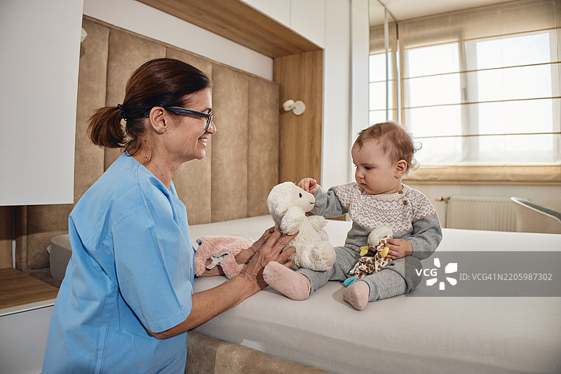 家庭访问的医疗工作者图片素材