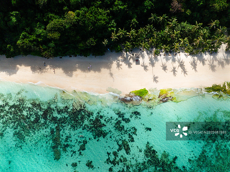 普卡贝壳海滩，菲律宾，长滩岛。图片素材