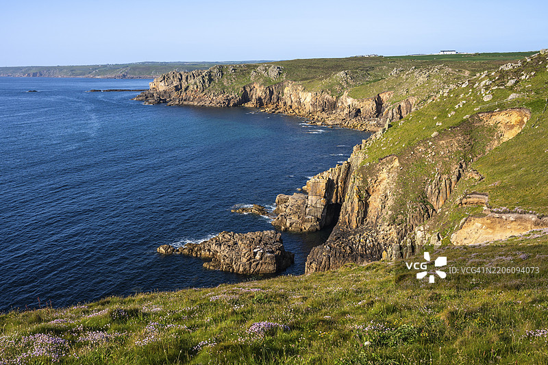 兰兹角的海岸风景。兰兹角，彭赞斯，康沃尔，英格兰，英国图片素材