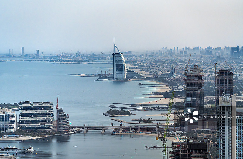 迪拜码头和阿拉伯塔图片素材