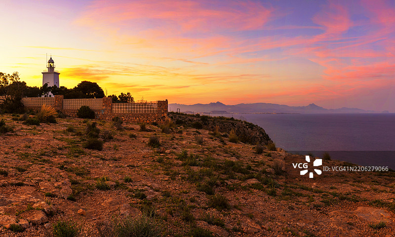 圣波拉灯塔在日落时分（西班牙）图片素材