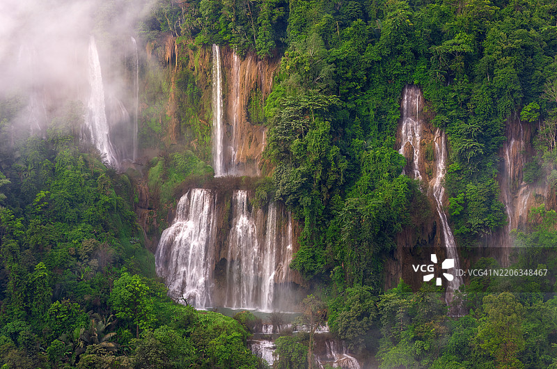 蒂洛苏瀑布是泰国最大和最高的瀑布，位于泰国西北部的塔克省乌姆芳野生动物保护区。图片素材
