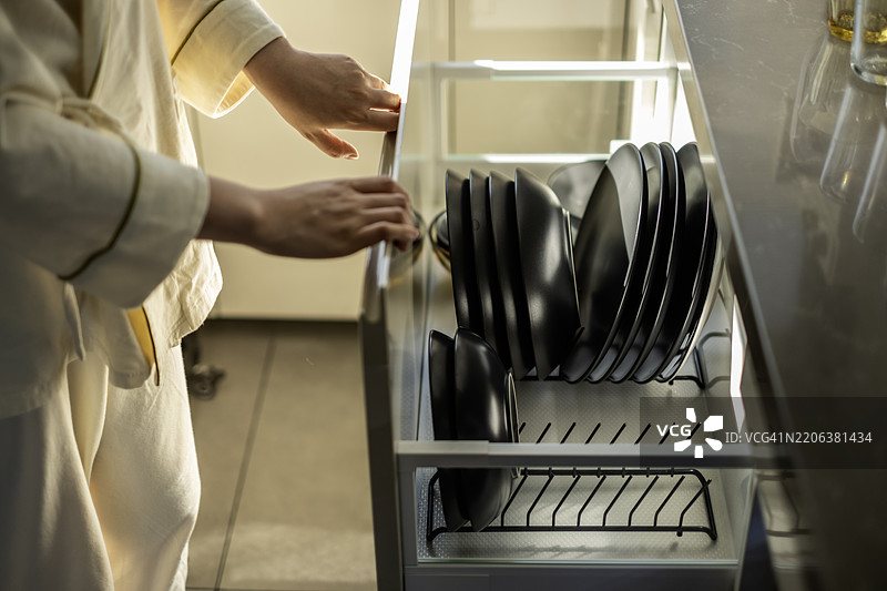 家用厨房洗碗机图片素材