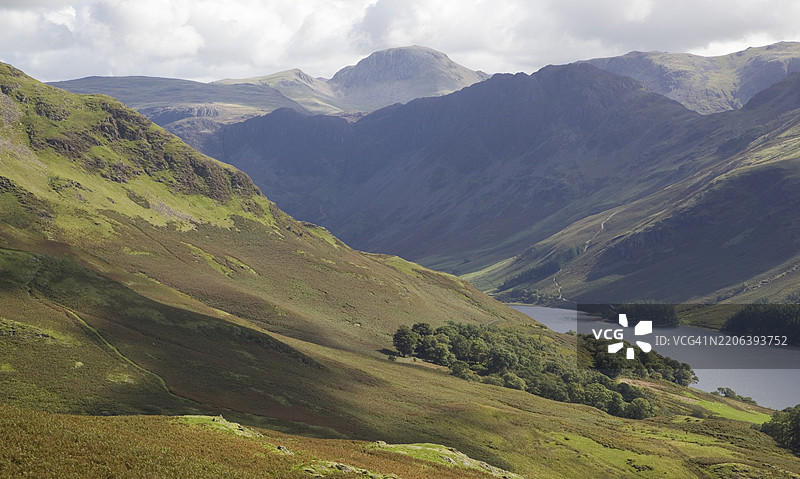 干草堆与大盖布尔山图片素材