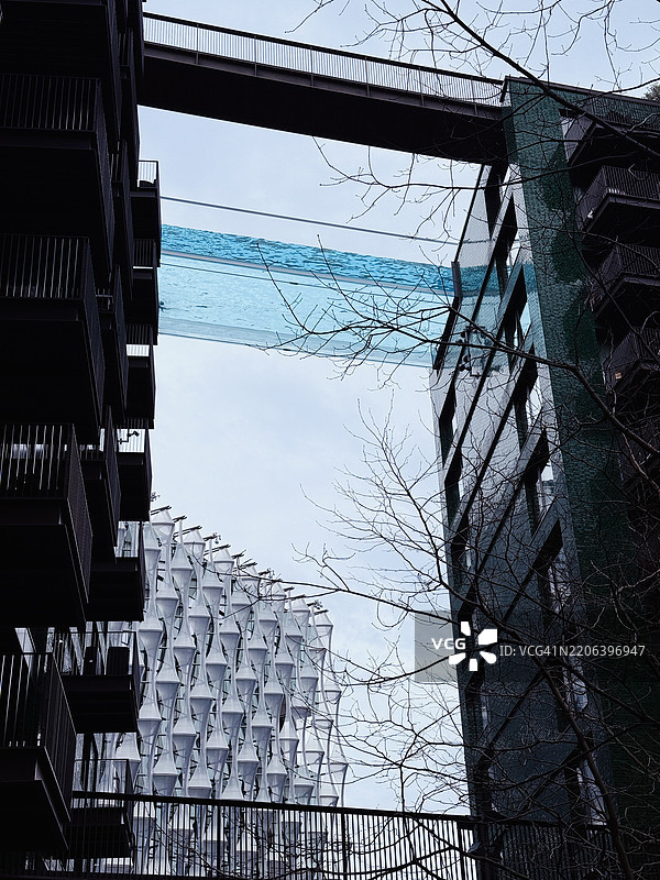 伦敦美国大使馆的天空泳池，九个艾尔姆斯。图片素材