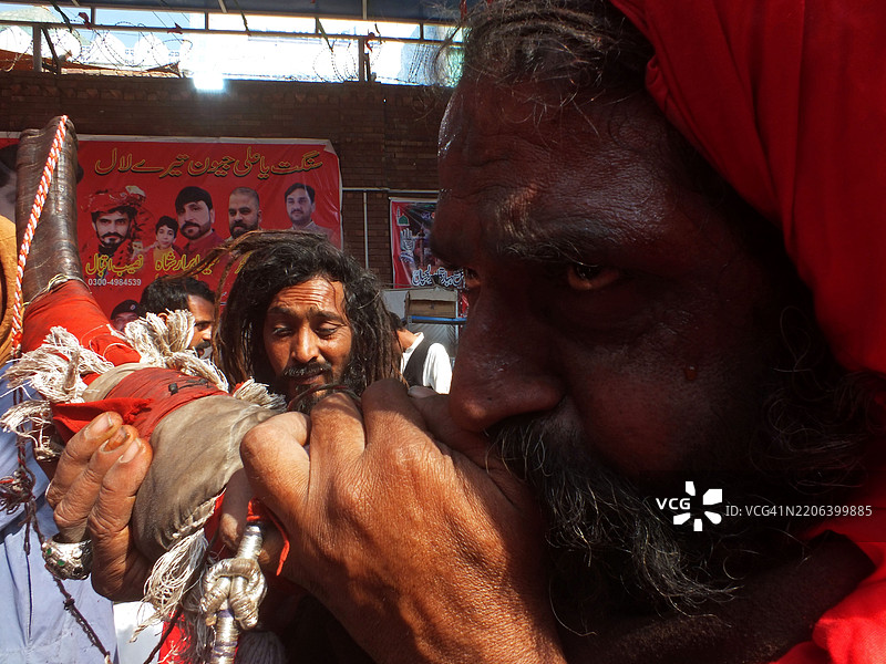 苏菲圣人拉尔·沙赫巴兹·卡兰达尔的年度URS / MELA图片素材