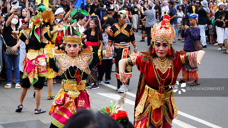 印度教奥戈奥戈节的巴厘岛舞蹈表演图片素材