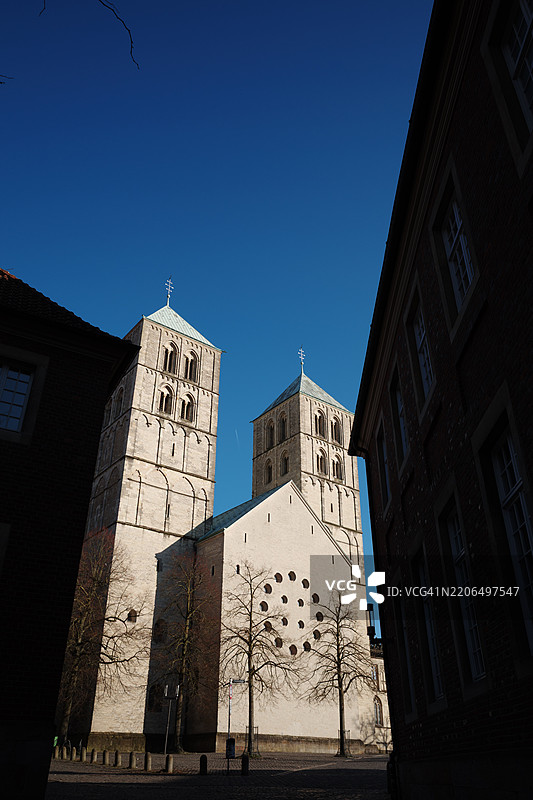 明斯特大教堂、明斯特大教堂广场的景观图片素材