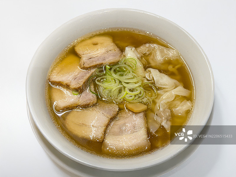 喜多方馄饨拉面配叉烧肉（剪裁图）图片素材