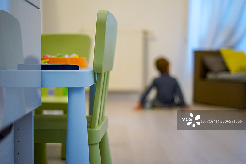 游戏室中的孤独图片素材