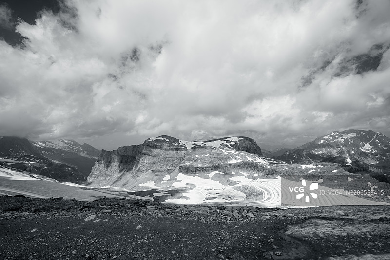 黑白迷人的阿尔卑斯逃逸图片素材