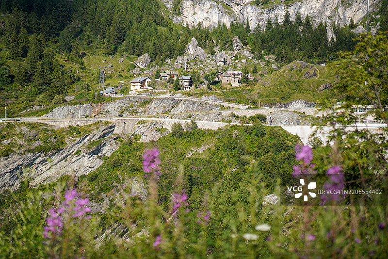 宁静的山村避风港图片素材