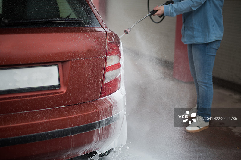 用水压洗车图片素材