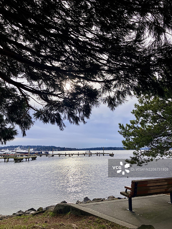 美国华盛顿州柯克兰的码头景观图片素材