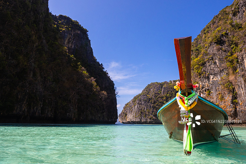 典型的泰国岛屿长尾船图片素材