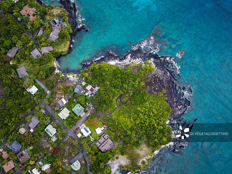 从高空俯瞰熔岩海岸图片素材