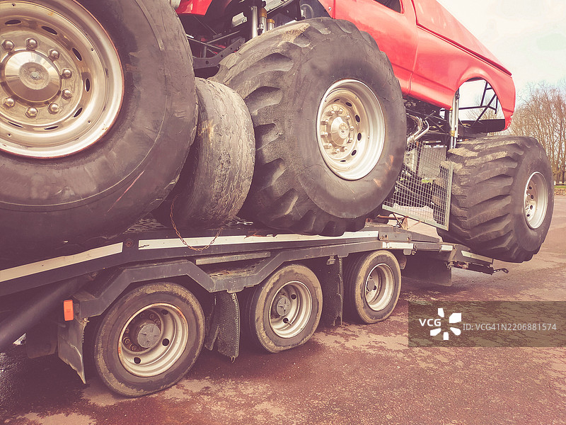 怪兽卡车运输图片素材