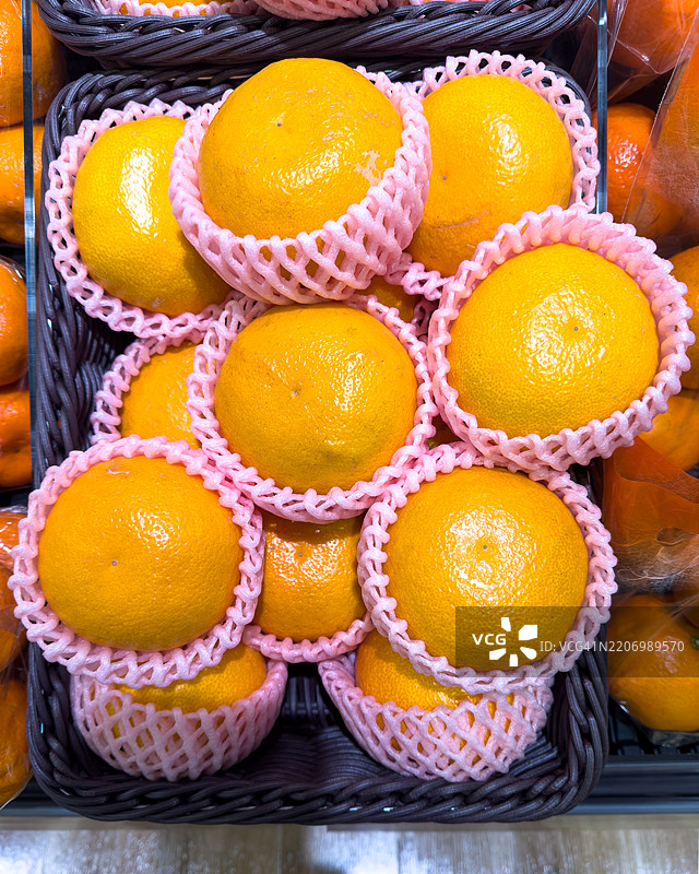 带保护垫的甘夏柑橘图片素材