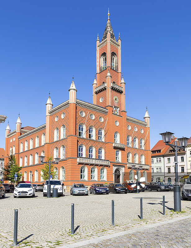 德国萨克森州卡门茨市场广场上的市政厅图片素材