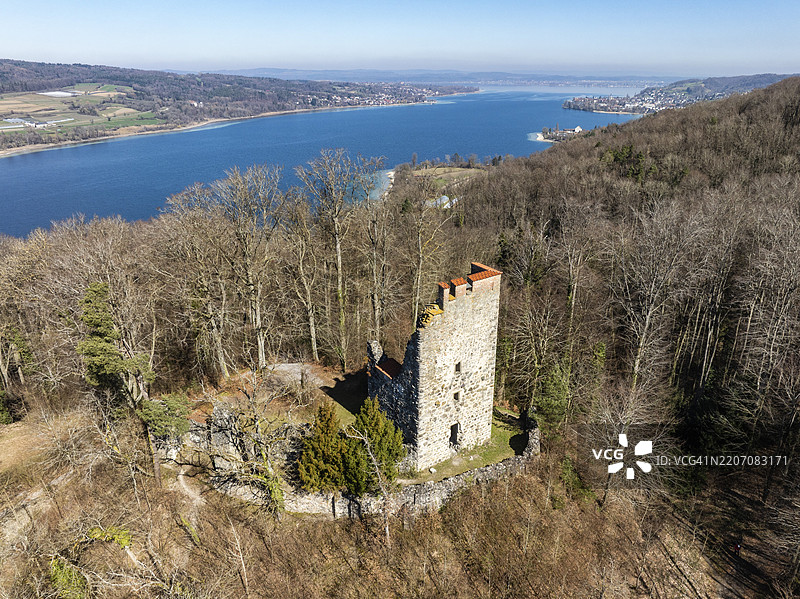 新堡遗址的鸟瞰图，位于康士坦茨湖、下湖、莱茵湖对面的霍里半岛，瑞士图尔高州的历史遗址，欧洲图片素材