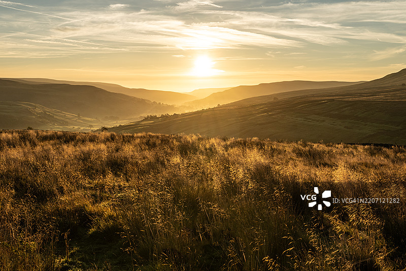 斯威尔代尔的金色日出图片素材