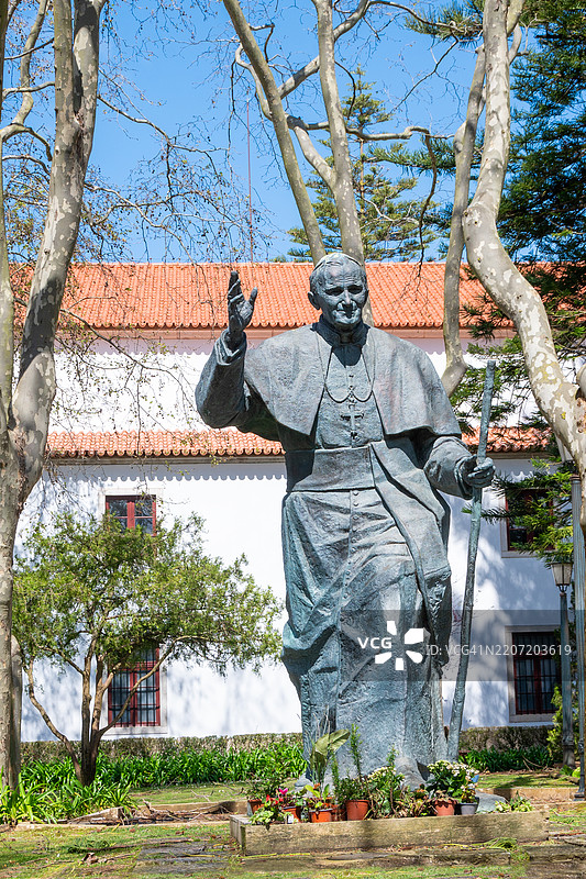 葡萄牙里斯本卡斯凯什的教皇约翰保罗二世雕像图片素材