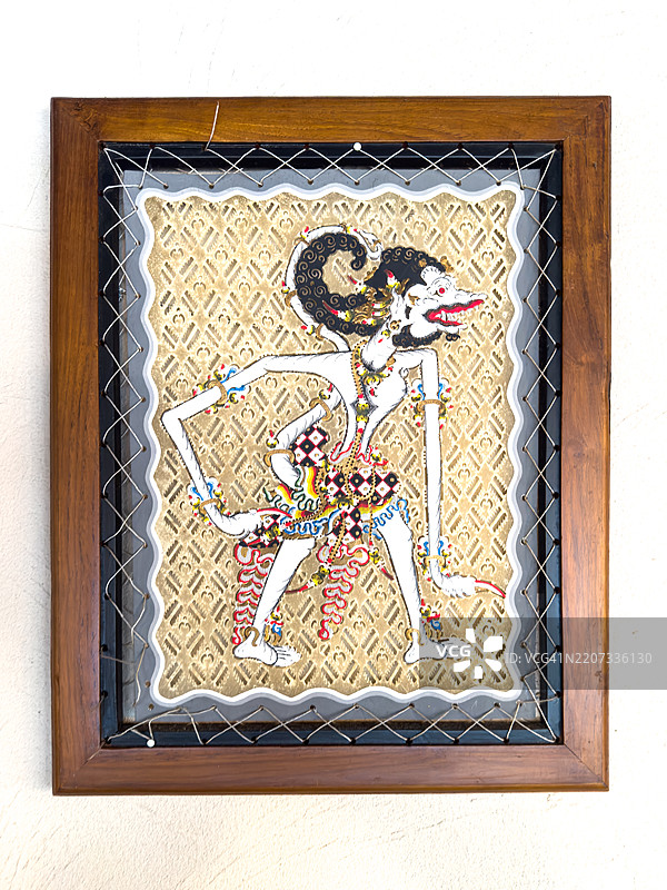 框架中的印尼皮影戏木偶图片素材