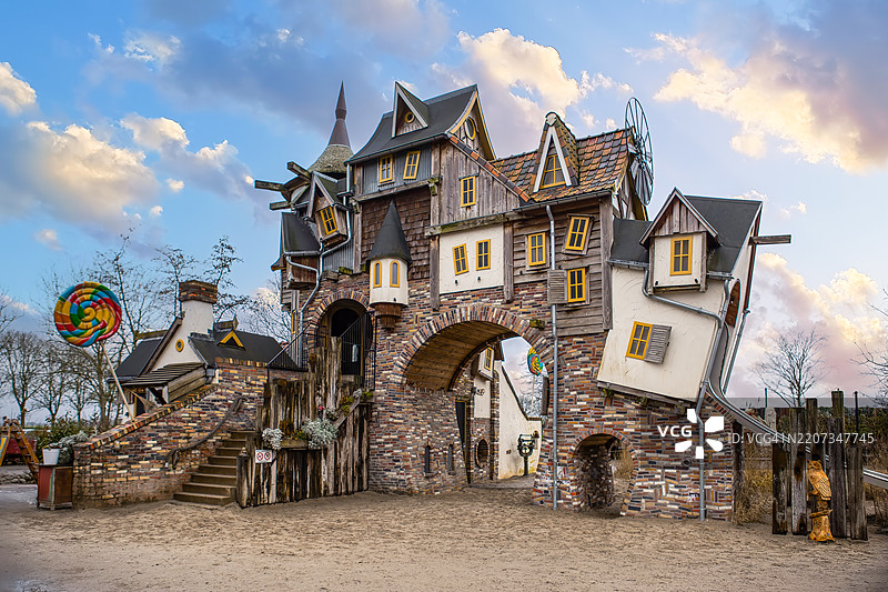 汉塞尔与格蕾特尔煎饼屋图片素材