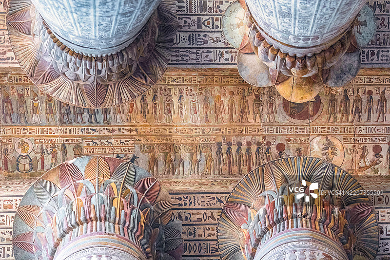 埃及埃斯纳神庙的天花板图片素材