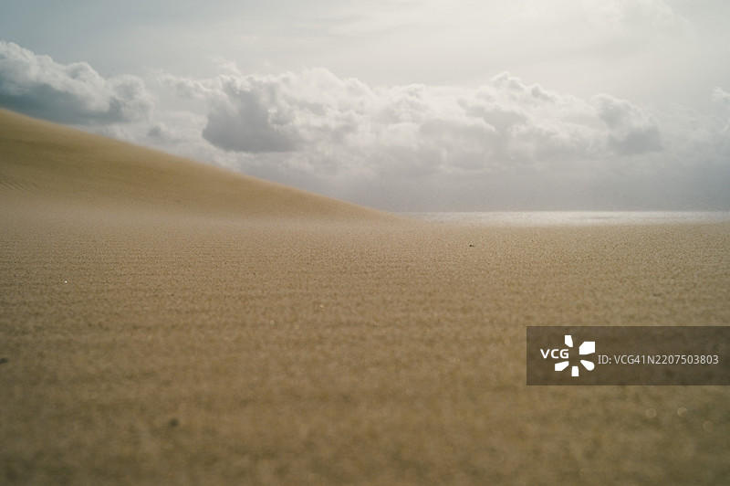 西班牙，塔里法，从沙丘俯瞰地平线图片素材