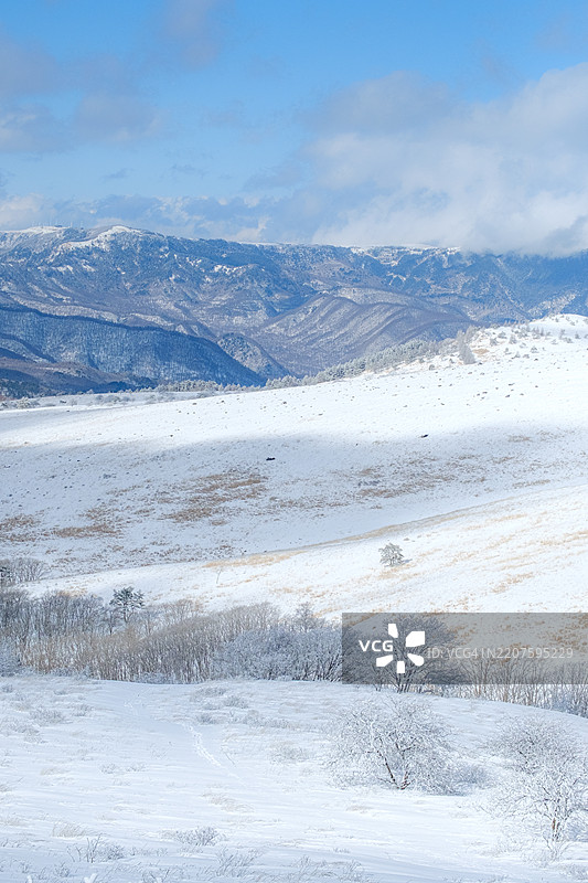 冬季的雪山。图片素材