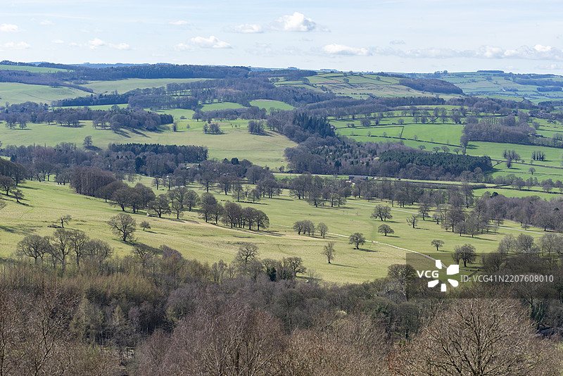 英格兰德比郡皮克区巴斯洛周围的乡村图片素材