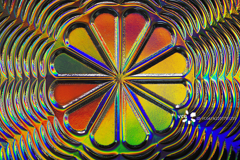 玻璃中的花卉图案图片素材