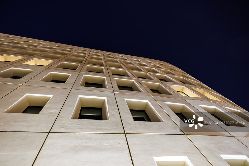 中国南京的现代城市夜景图片素材