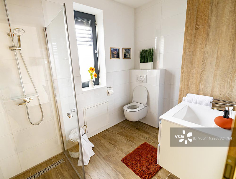 明亮现代的浴室设计图片素材