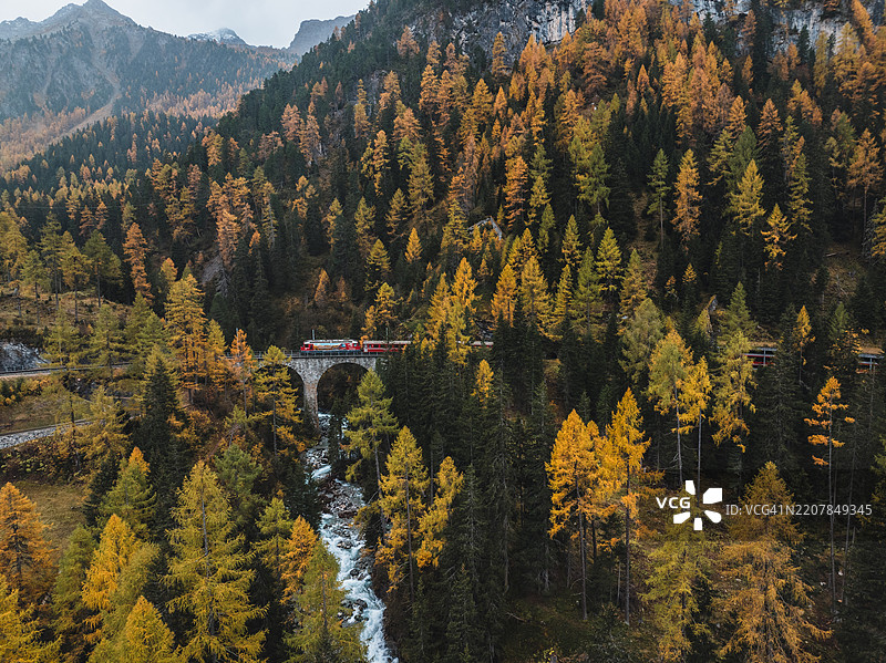 瑞士的魔法之旅图片素材